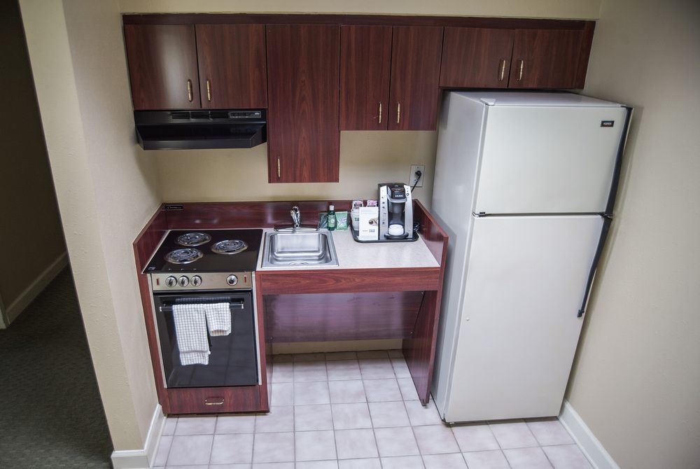 Holiday Inn Express Hotel & Suites Conover - Hickory Area By Ihg Bagian luar foto