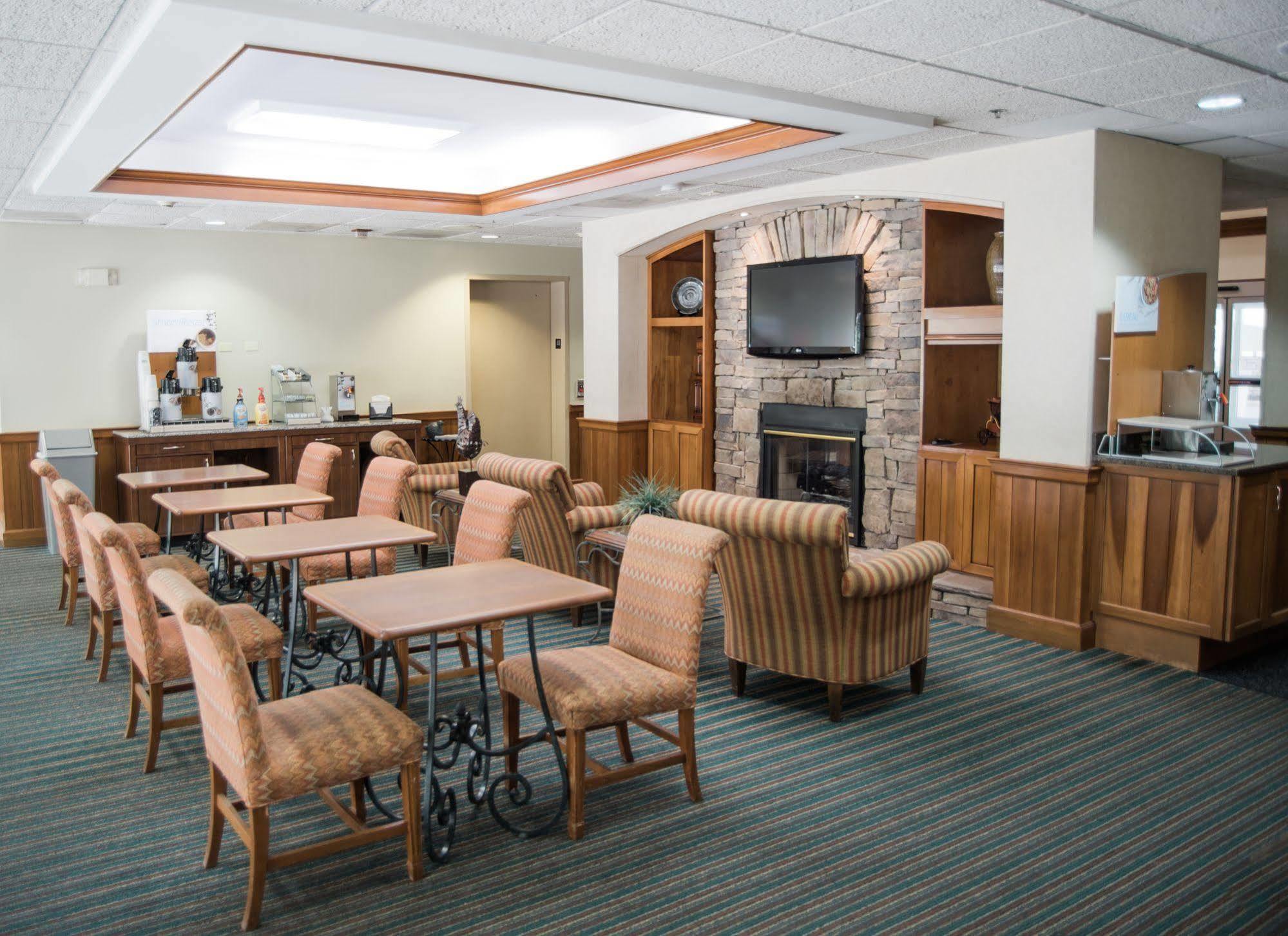 Holiday Inn Express Hotel & Suites Conover - Hickory Area By Ihg Bagian luar foto