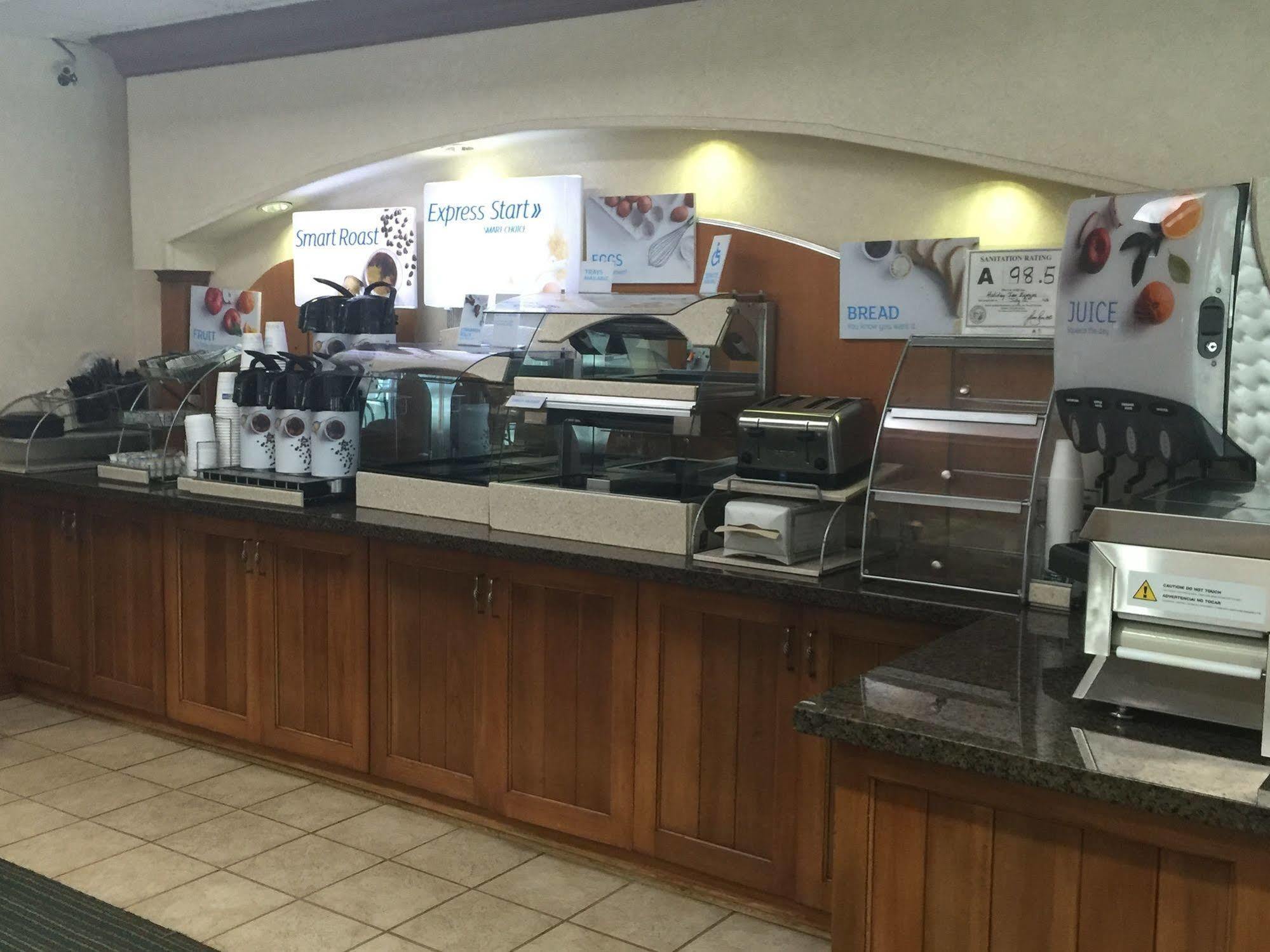 Holiday Inn Express Hotel & Suites Conover - Hickory Area By Ihg Bagian luar foto
