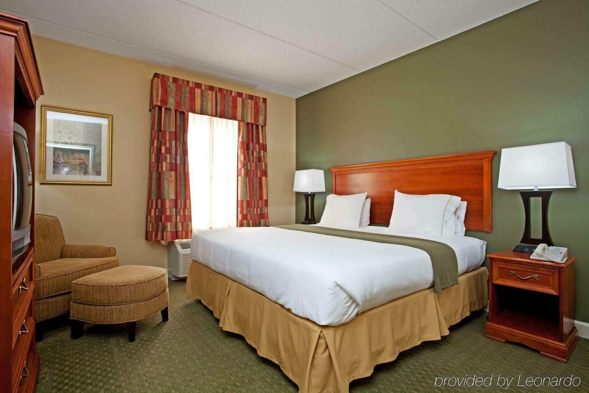 Holiday Inn Express Hotel & Suites Conover - Hickory Area By Ihg Bagian luar foto